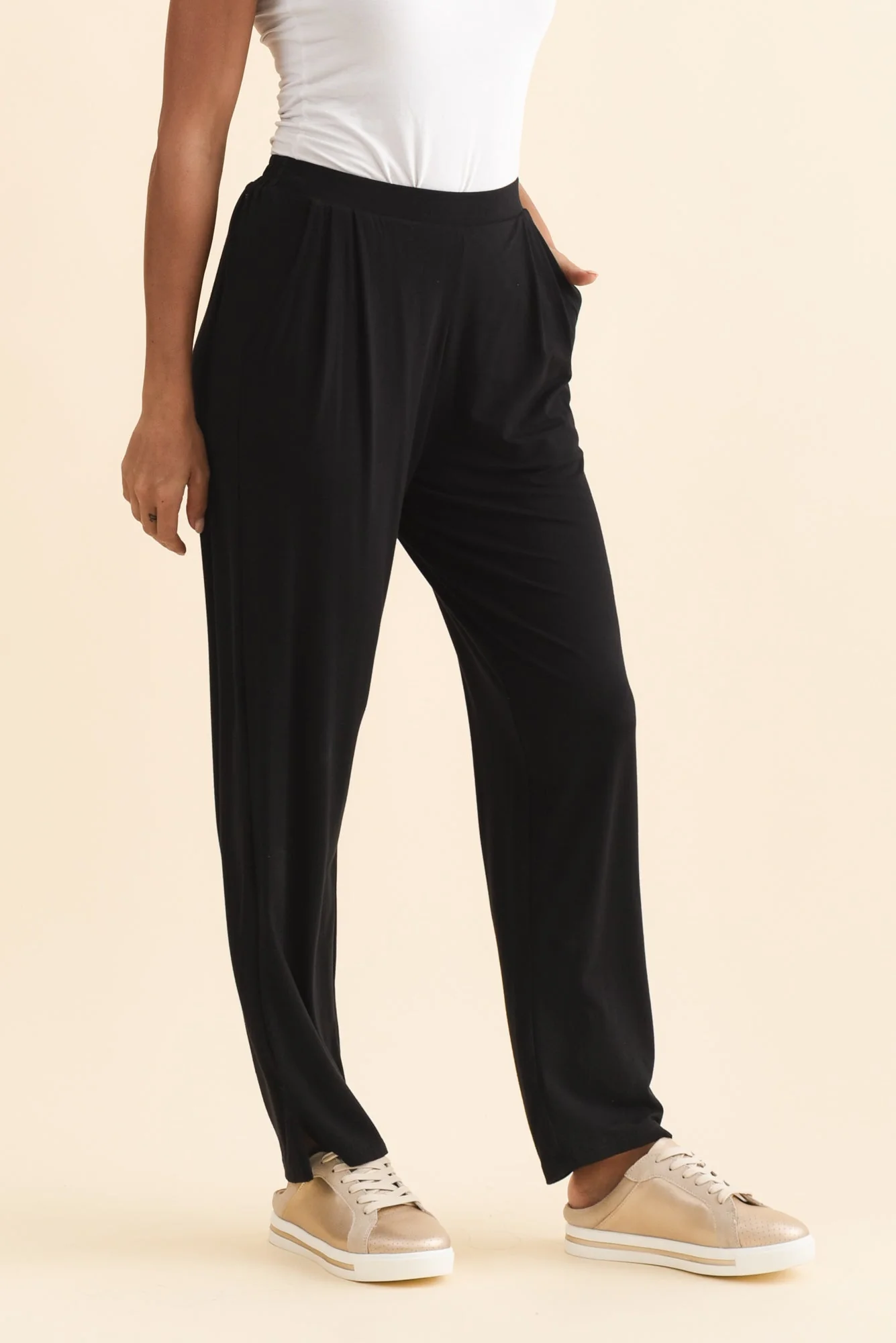 Lopez Black Pocket Pants - Image 4